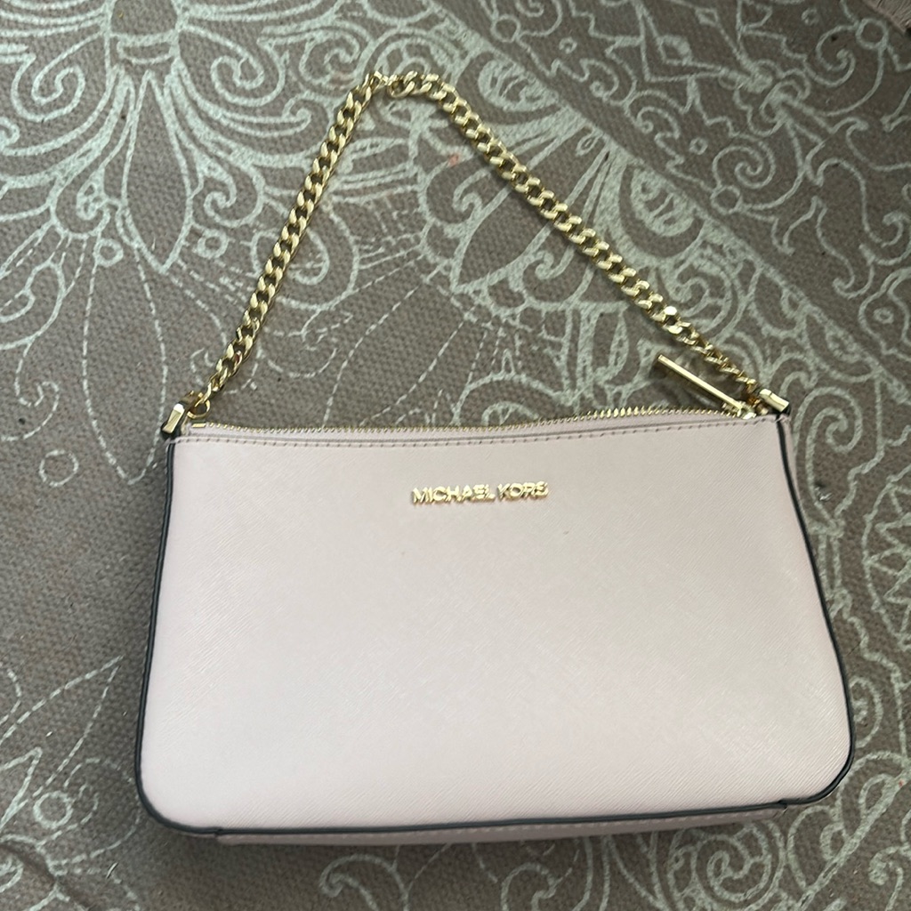 Michael Kors Light Pink Shoulder And Crossbody Bag